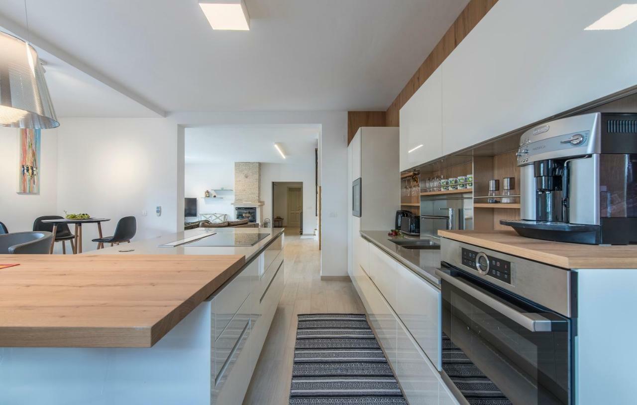 Design And Luxury Villa With Pool Kukci Exteriér fotografie
