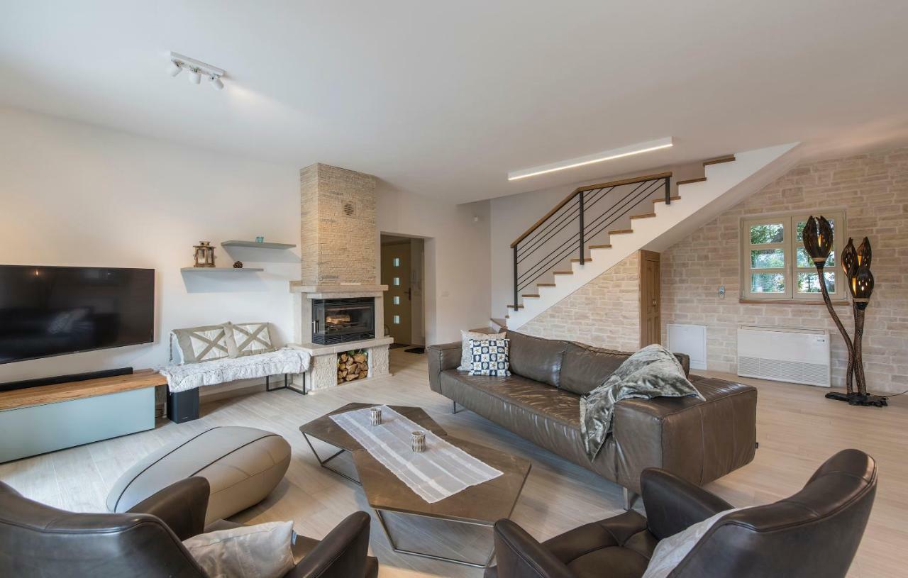 Design And Luxury Villa With Pool Kukci Exteriér fotografie
